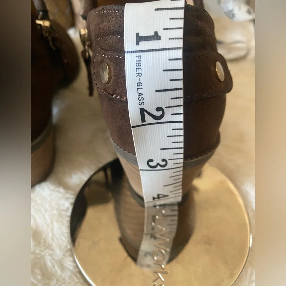 Dr. Scholl's Dark Brown‎ Chukka Boots